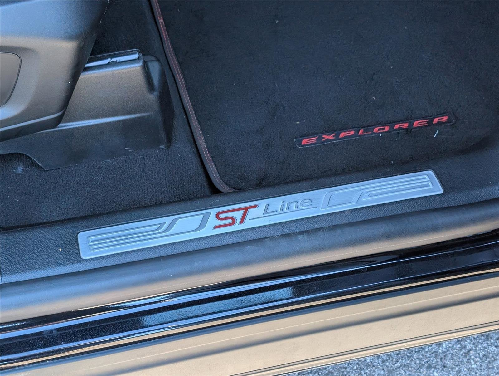 2022 Ford Explorer ST-Line