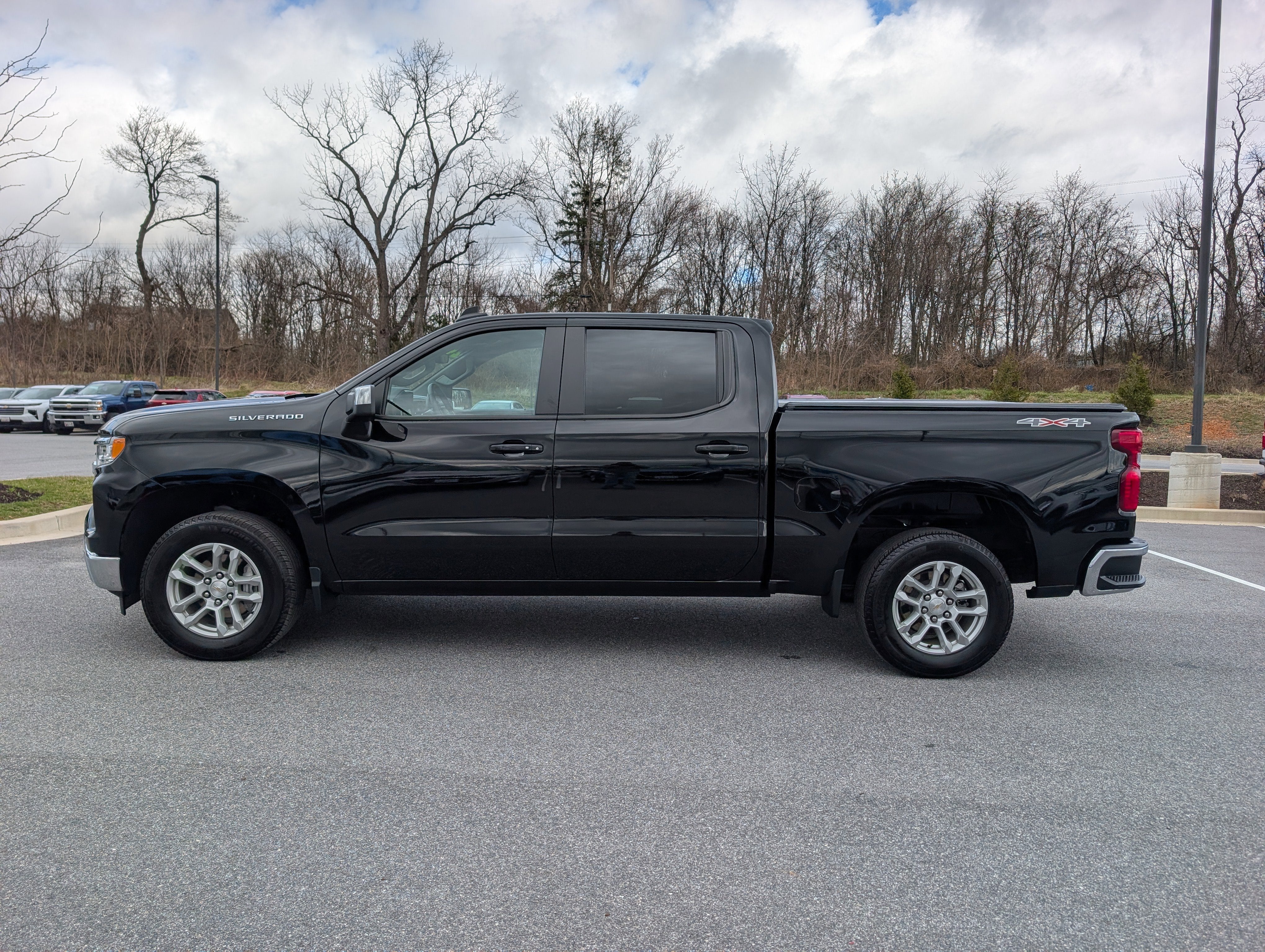 2024 Chevrolet Silverado 1500 LT (2FL)