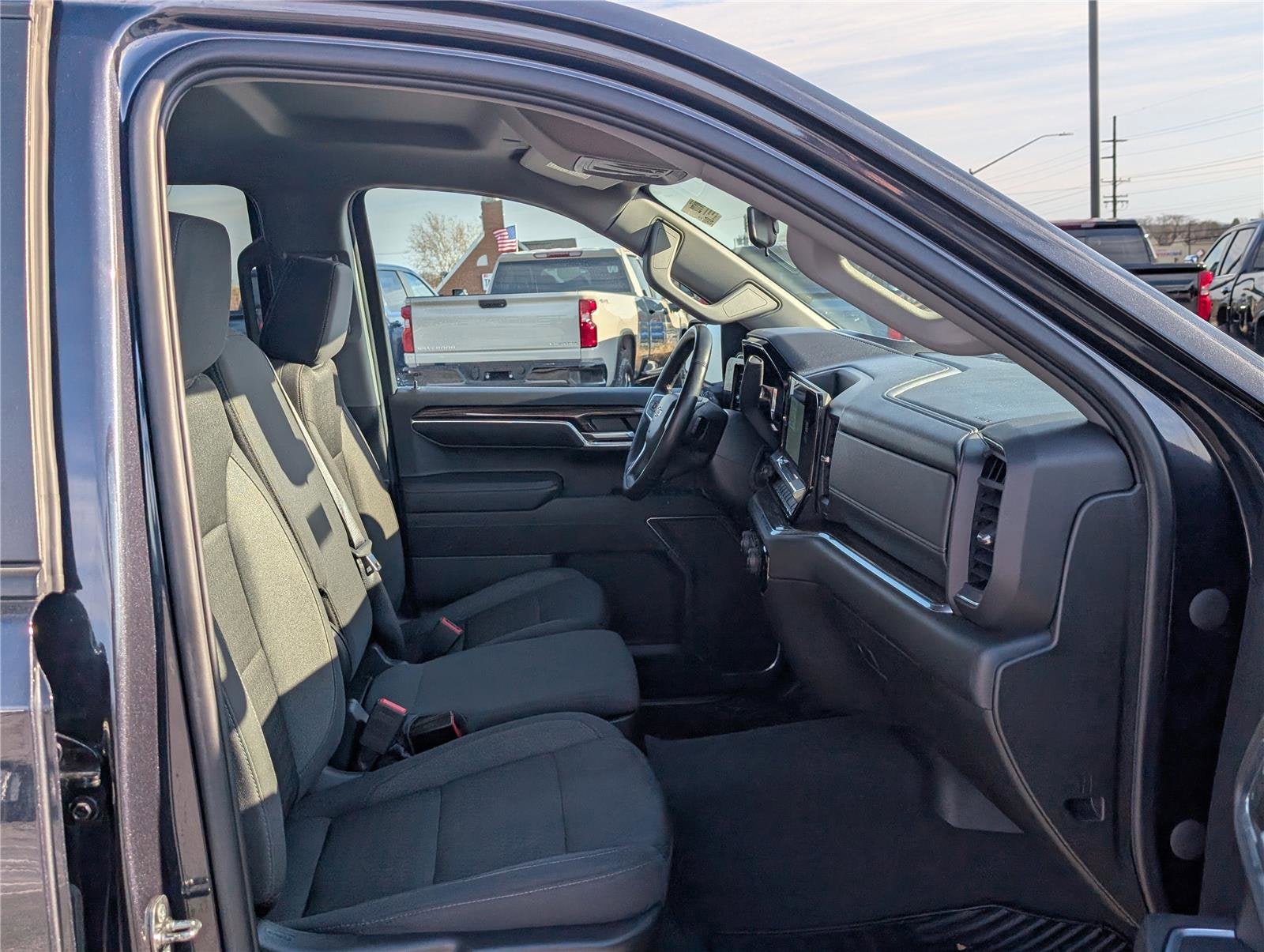 2023 Chevrolet Silverado 1500 LT (2FL)