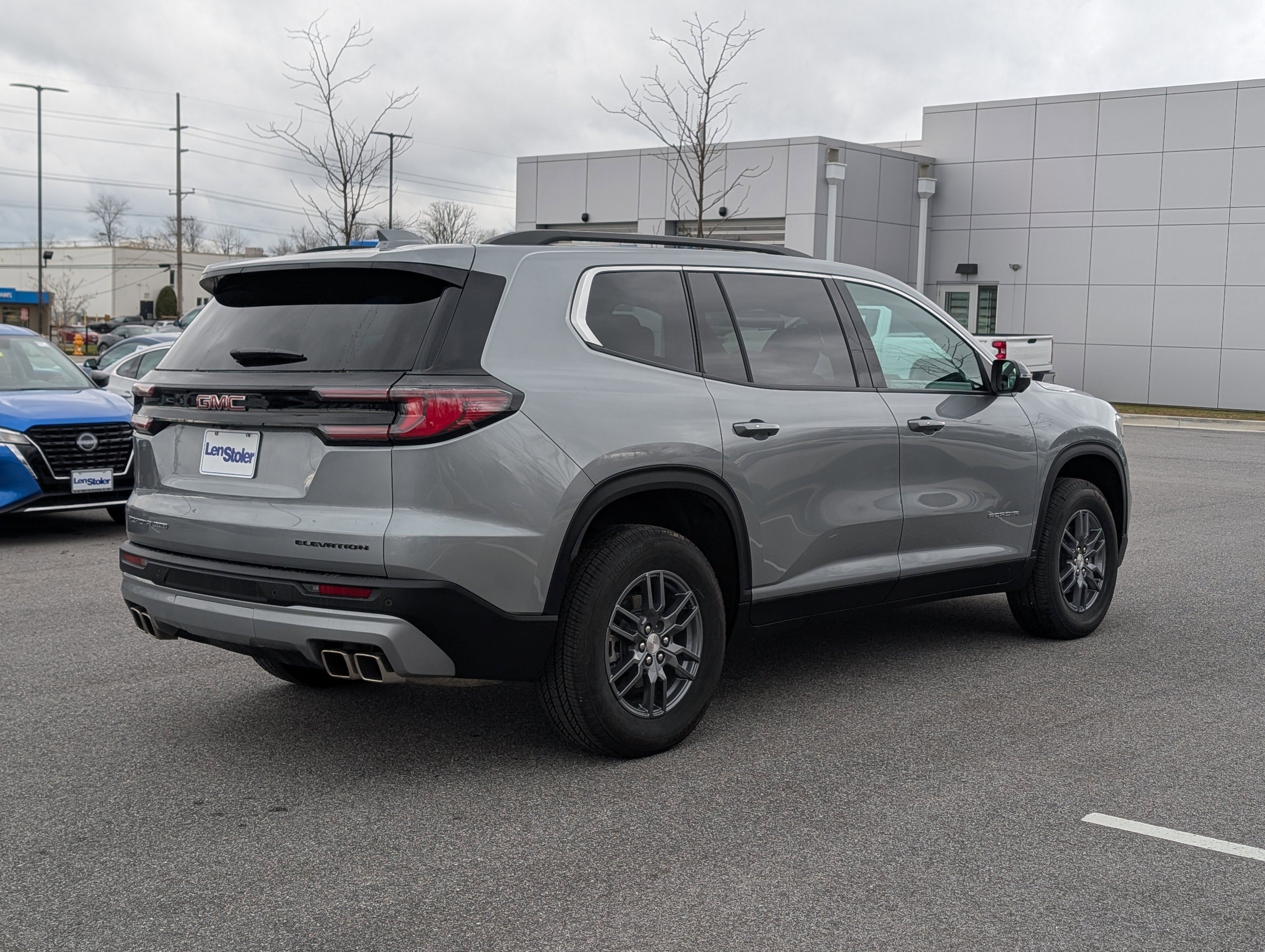 2025 GMC Acadia Elevation