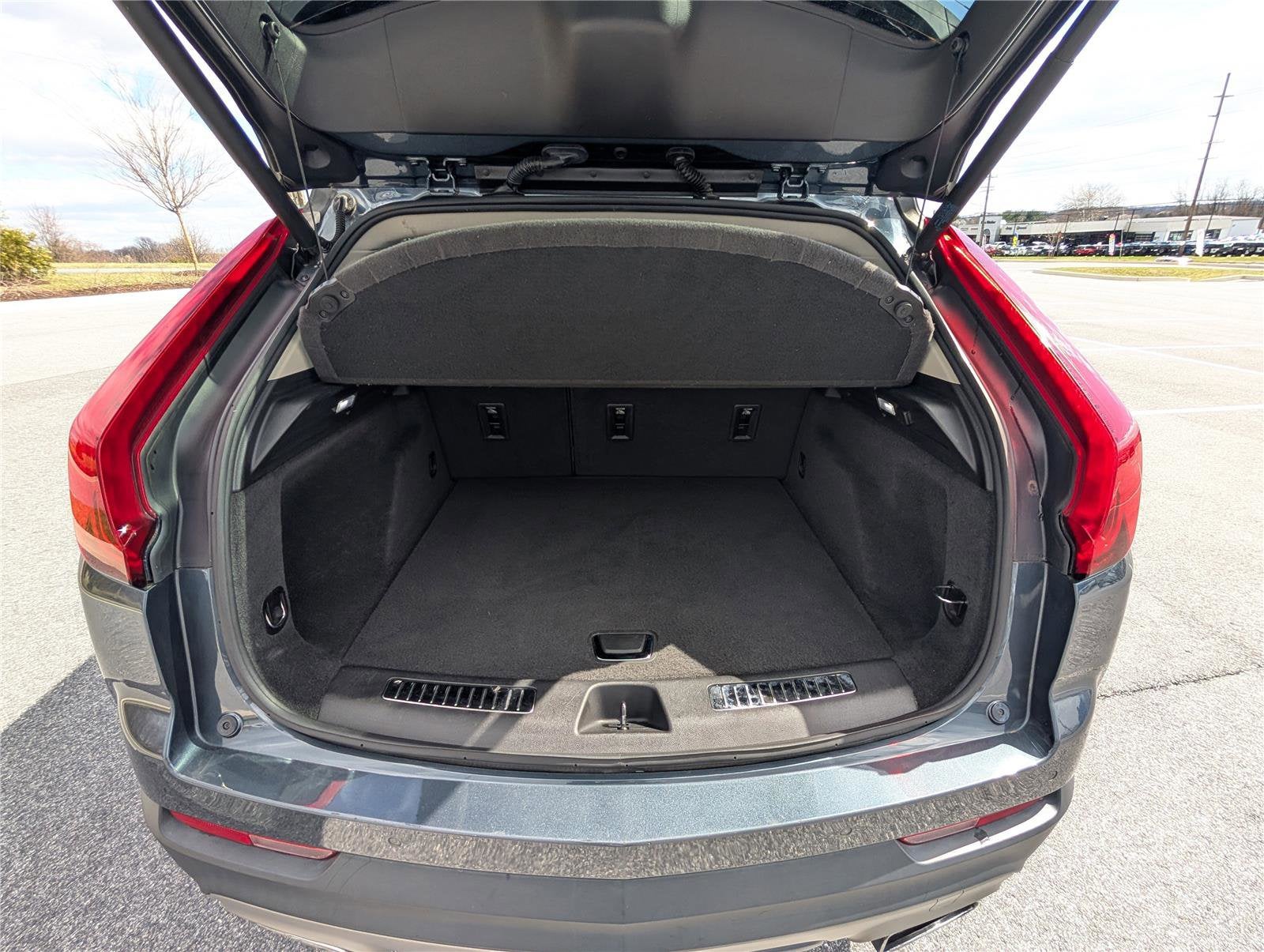 2020 Cadillac XT4 FWD Premium Luxury