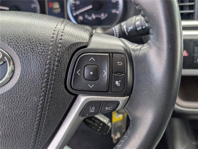 2017 Toyota Highlander LE