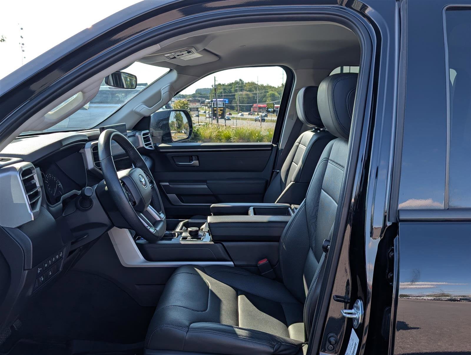 2022 Toyota Tundra 4WD SR5