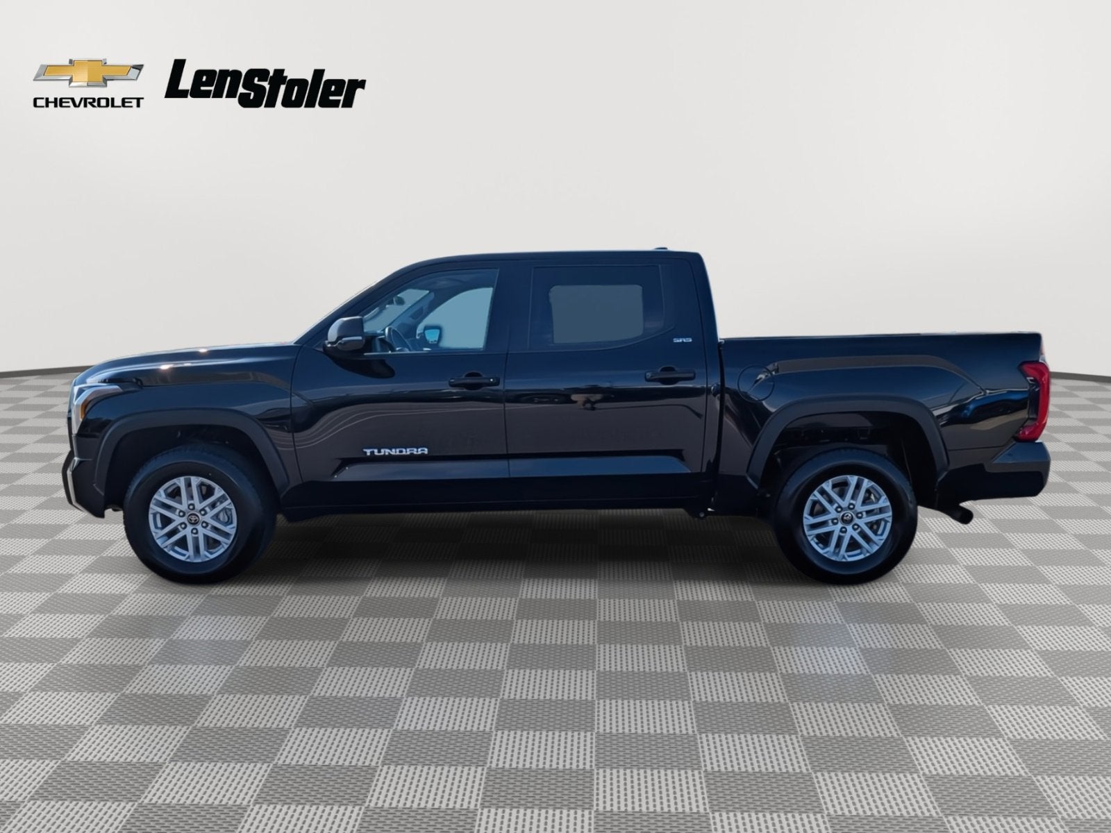 2022 Toyota Tundra 4WD SR5