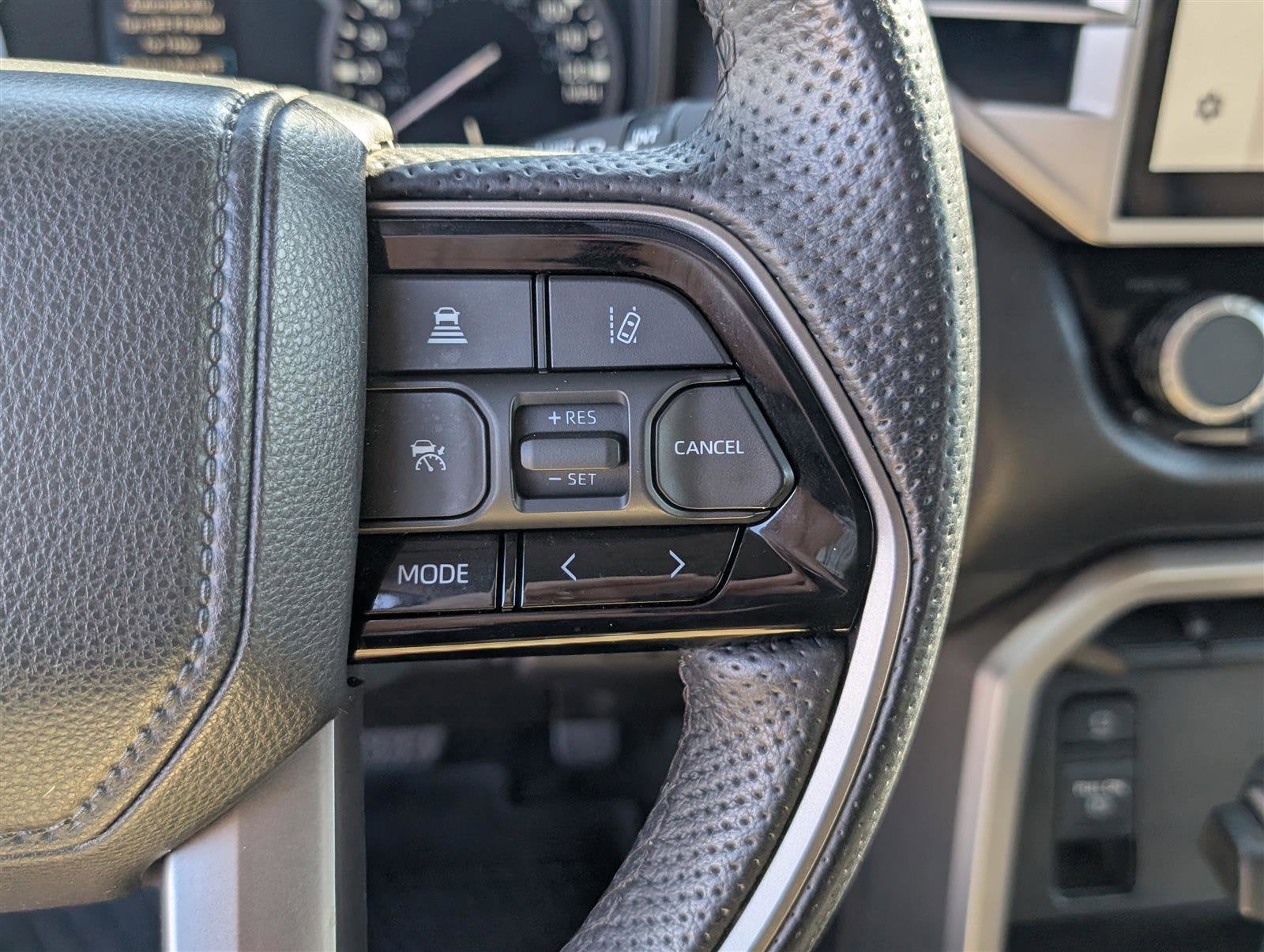 2022 Toyota Tundra 4WD SR5