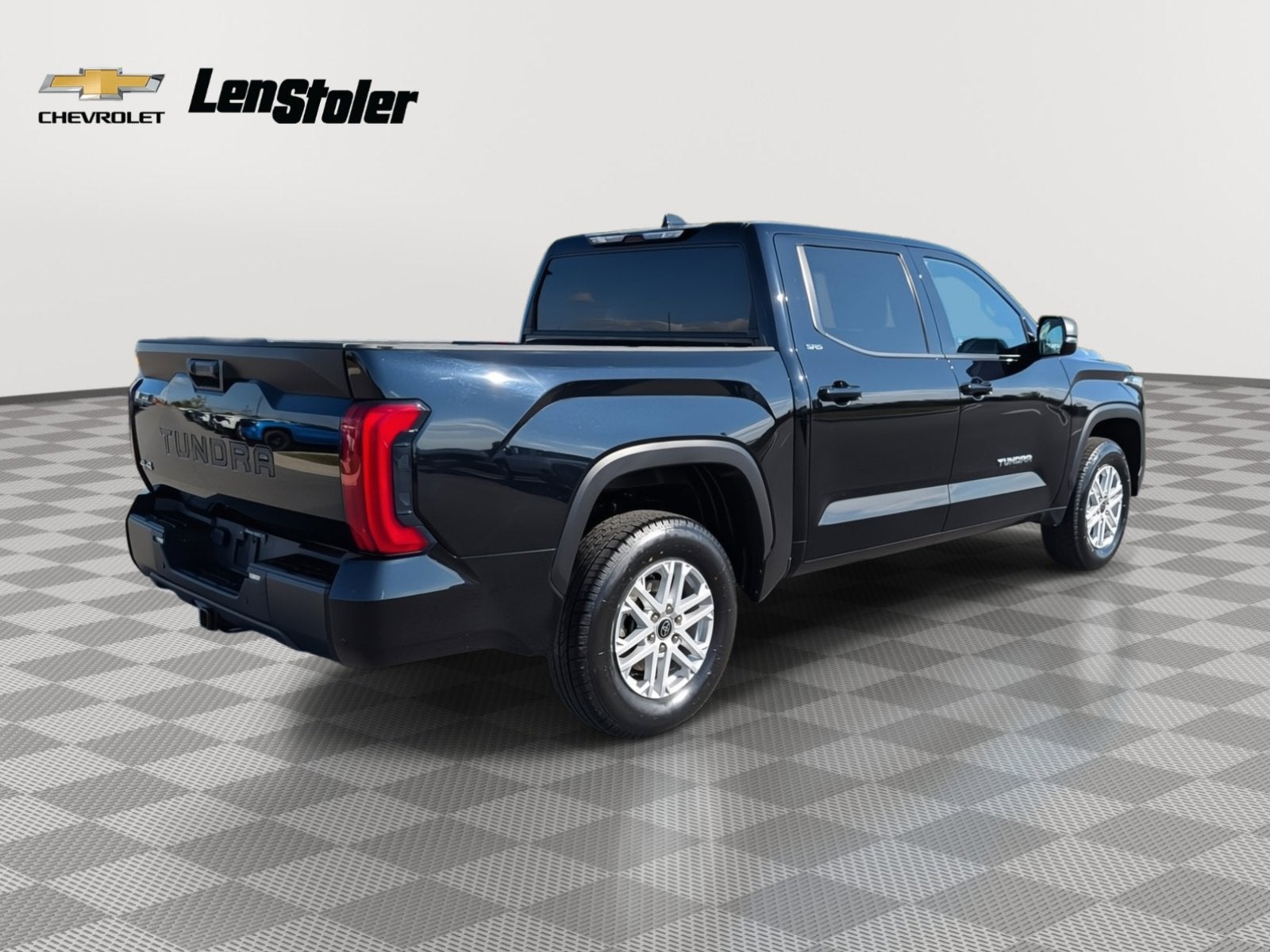 2022 Toyota Tundra 4WD SR5