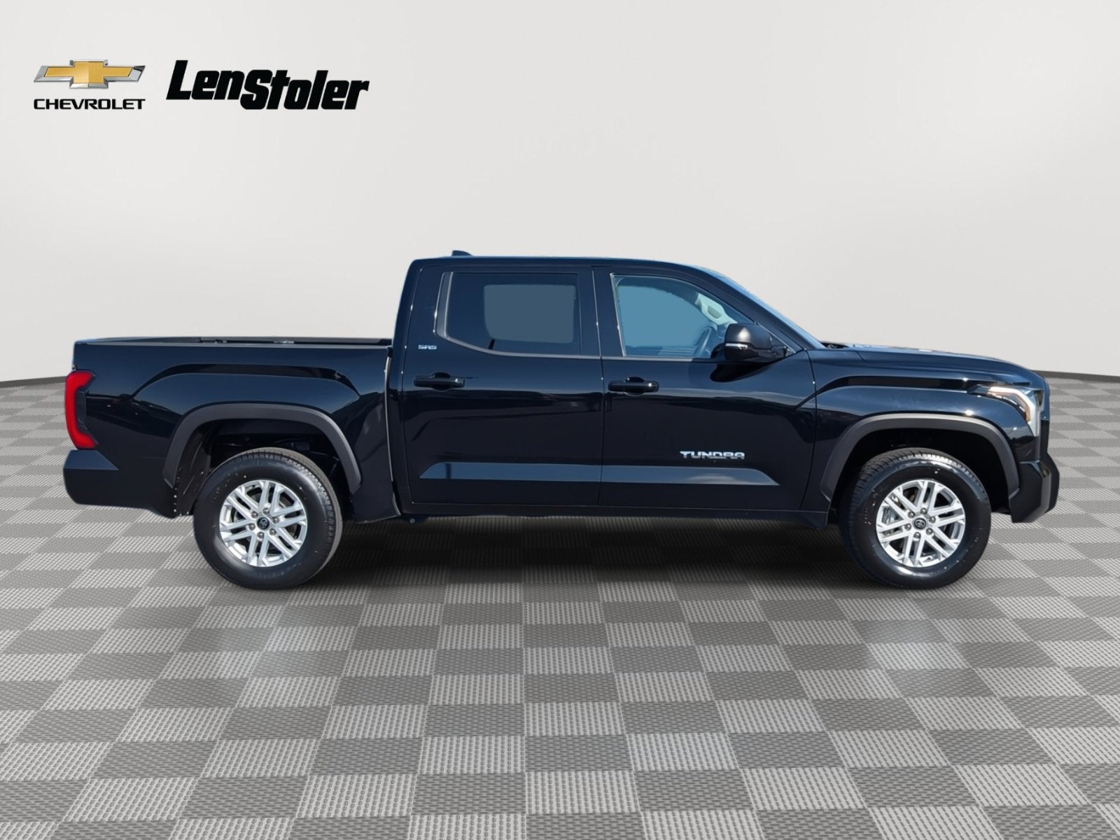 2022 Toyota Tundra 4WD SR5