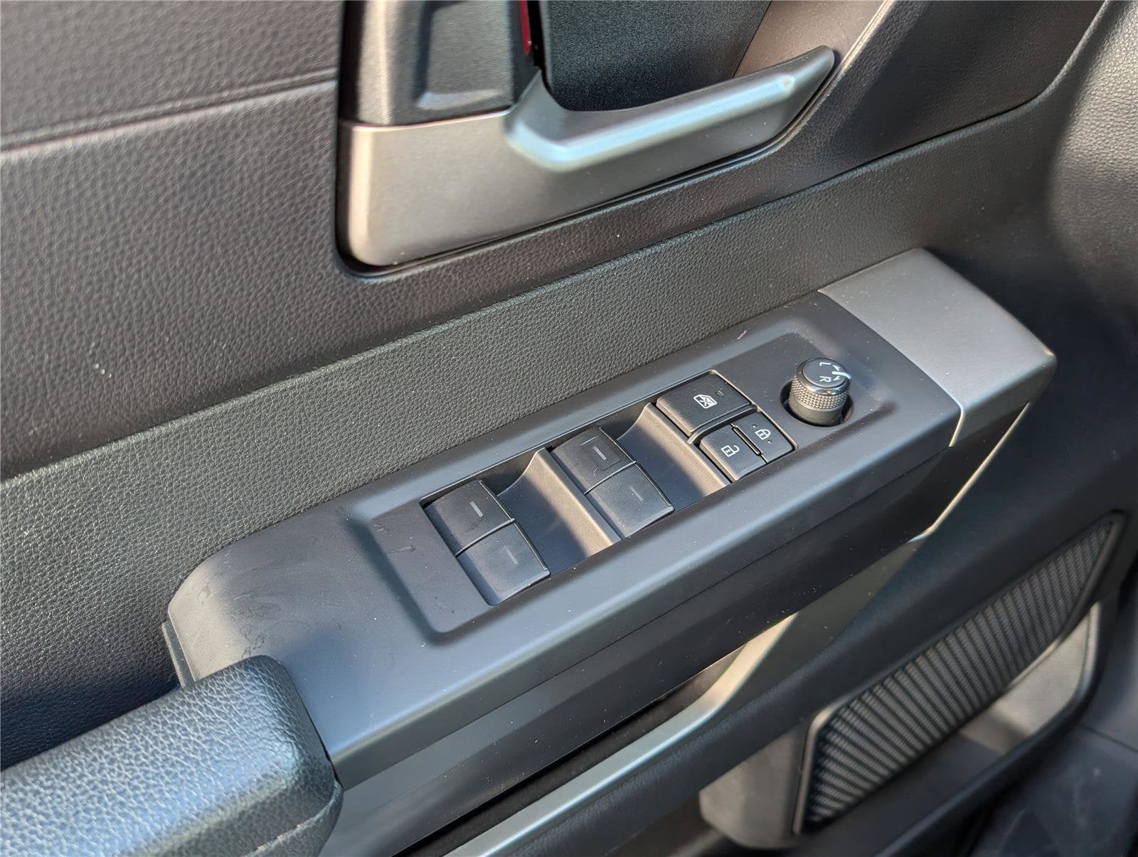 2023 Toyota Tundra 4WD SR5