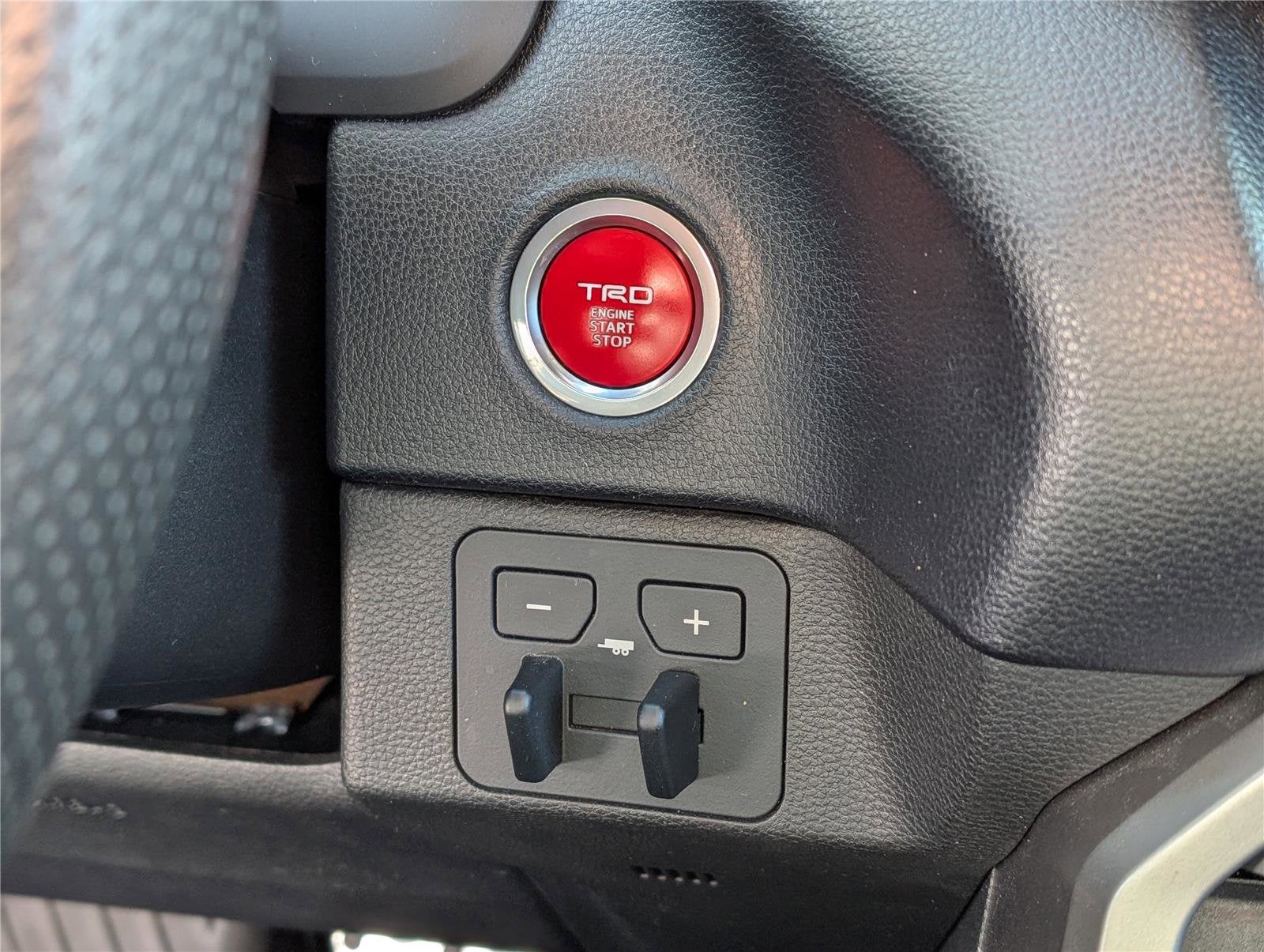 2023 Toyota Tundra 4WD SR5