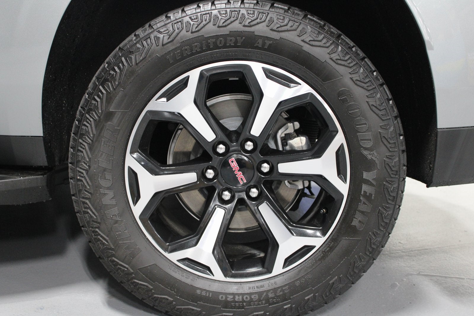 2025 GMC Yukon XL AT4