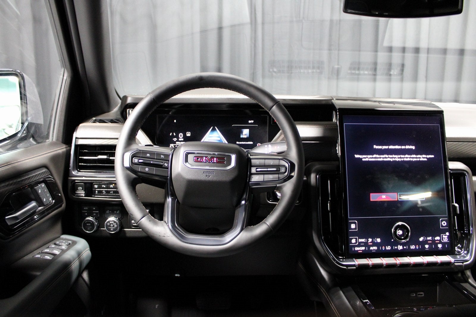 2025 GMC Yukon XL AT4