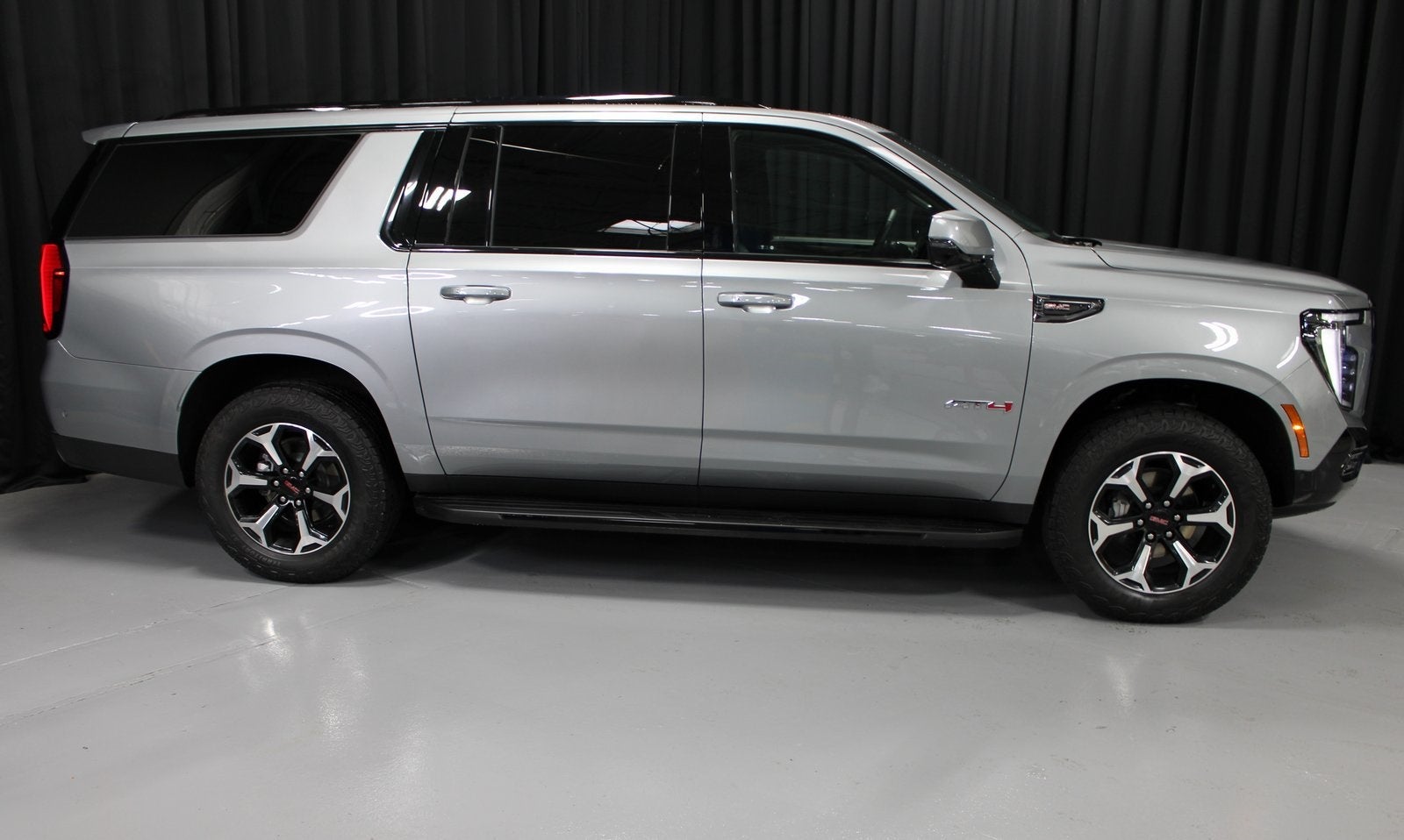 2025 GMC Yukon XL AT4