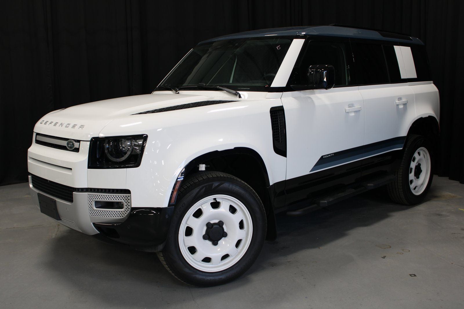 2025 Land Rover Defender 110 S