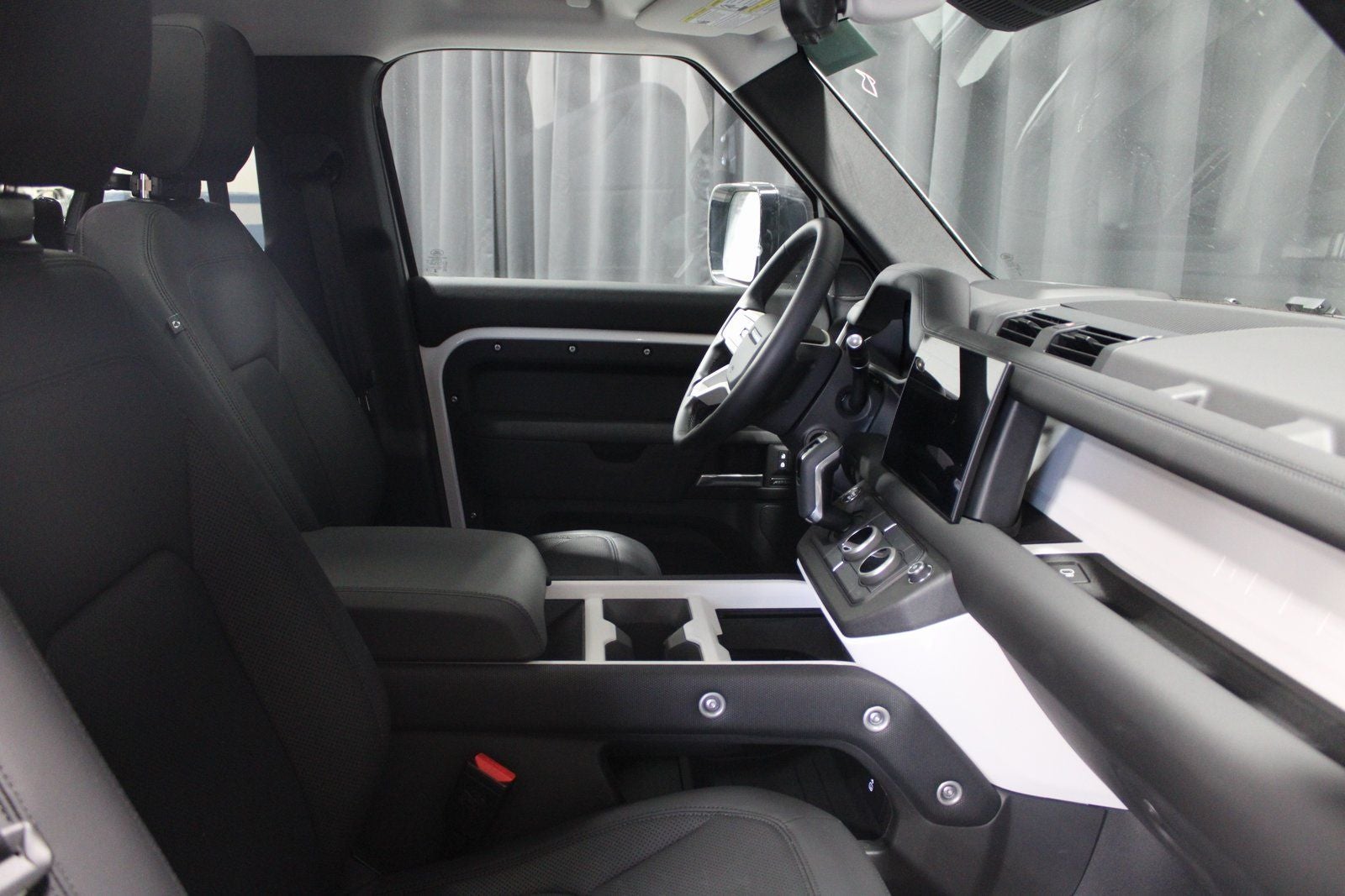 2025 Land Rover Defender 110 S