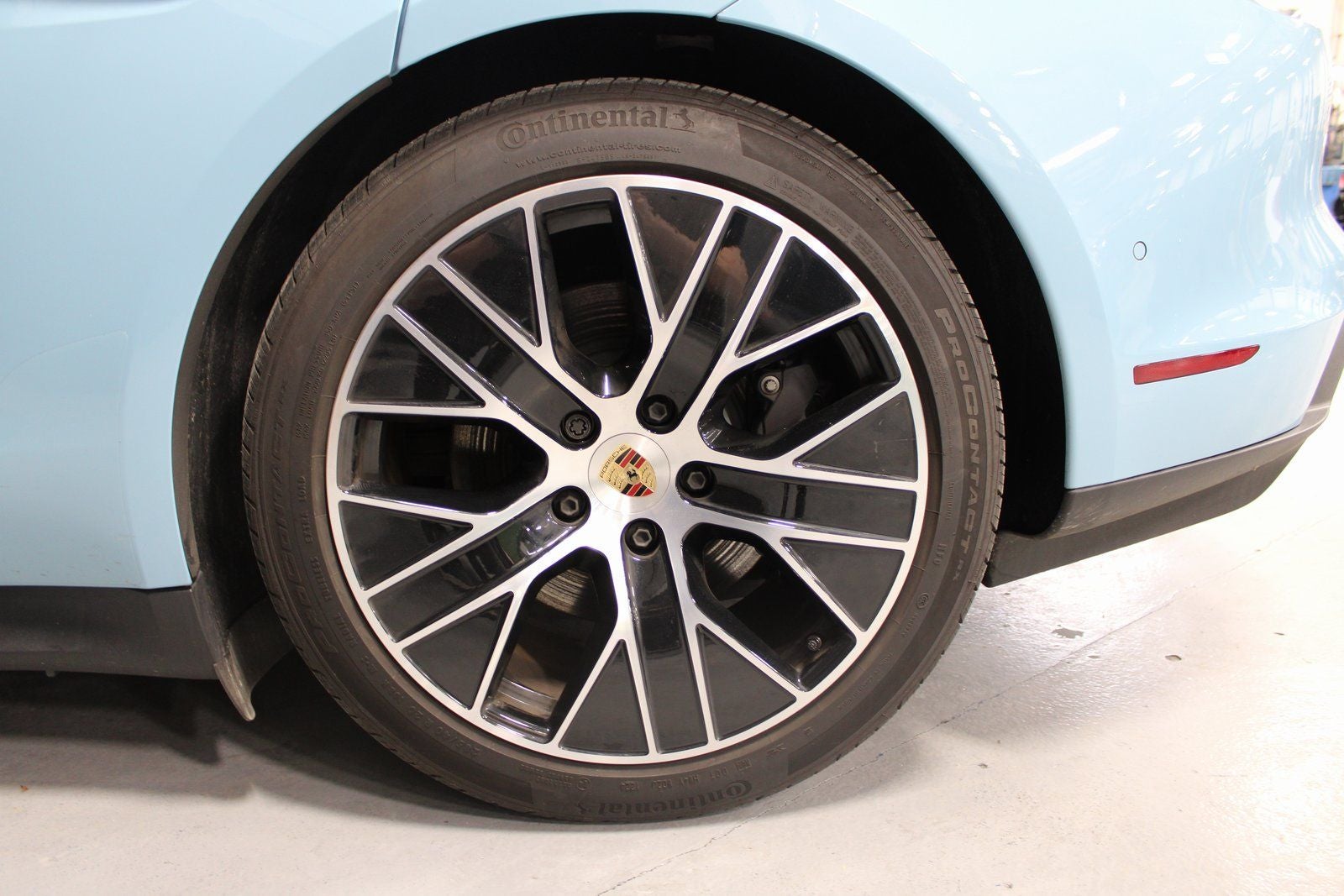 2025 Porsche Taycan Base