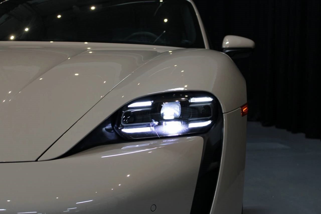 2023 Porsche Taycan Base