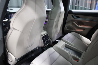 2025 Porsche Taycan Base