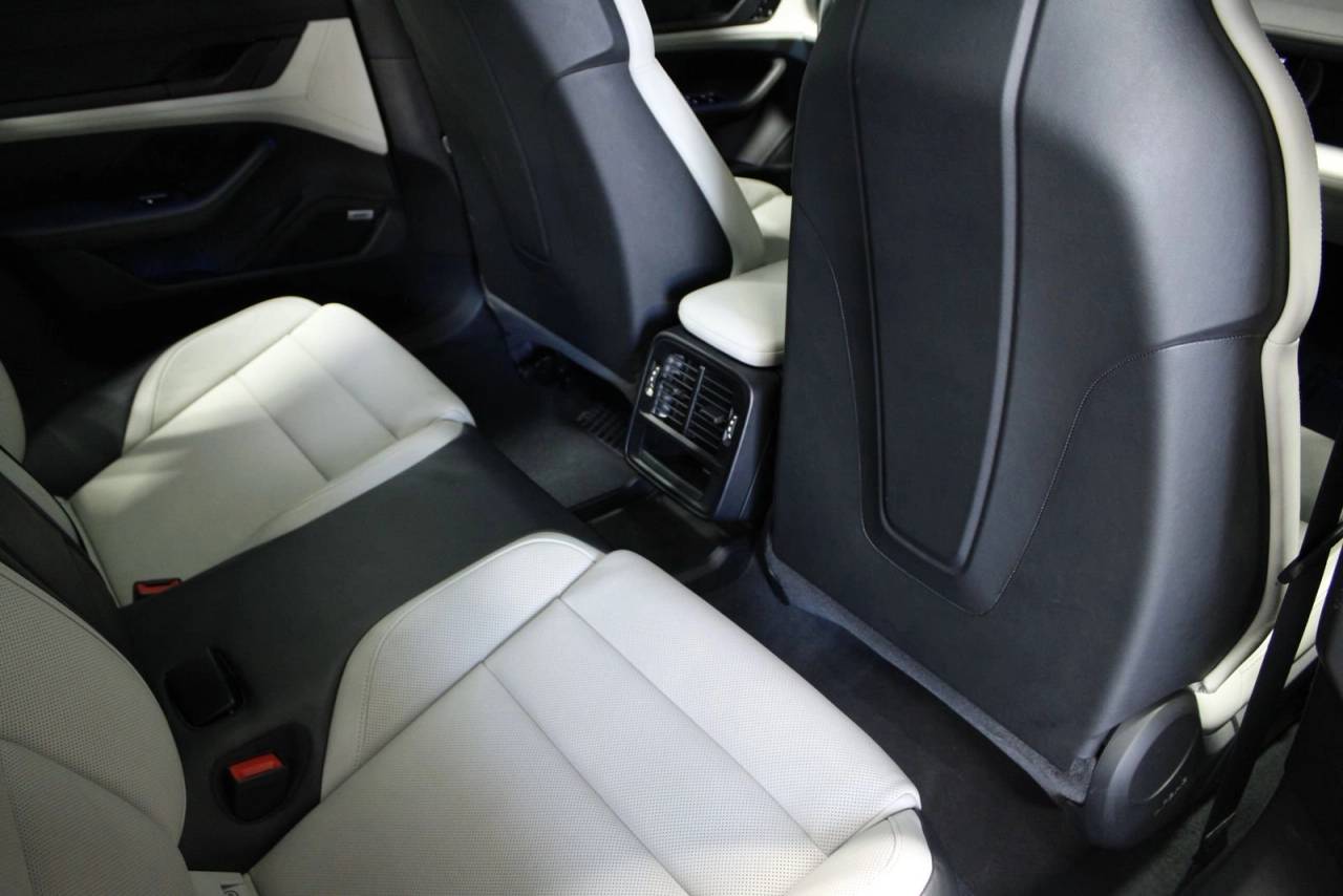 2021 Porsche Taycan Base