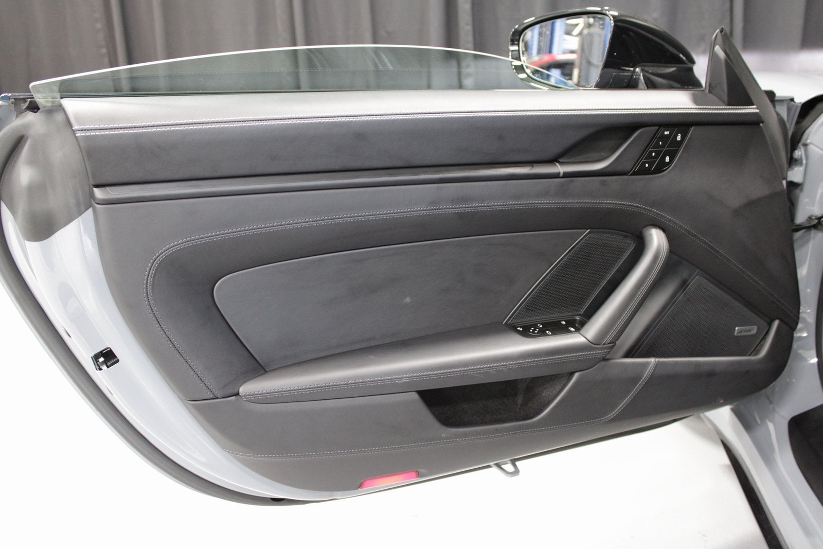 2024 Porsche 911 Carrera 4 GTS