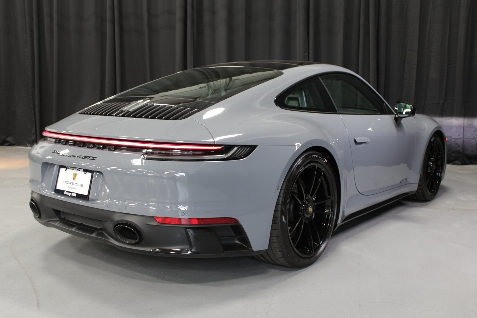 2024 Porsche 911 Carrera 4 GTS