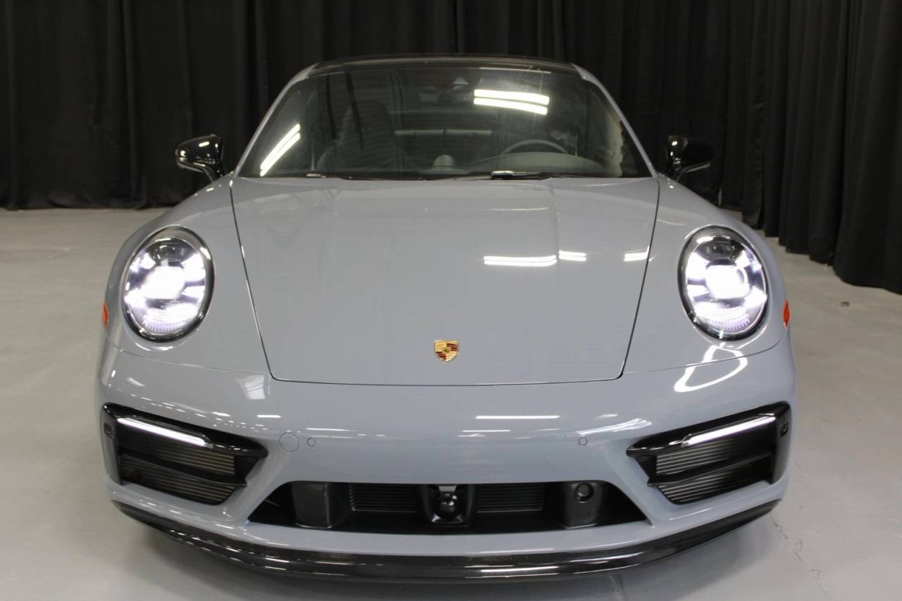 2024 Porsche 911 Carrera 4 GTS