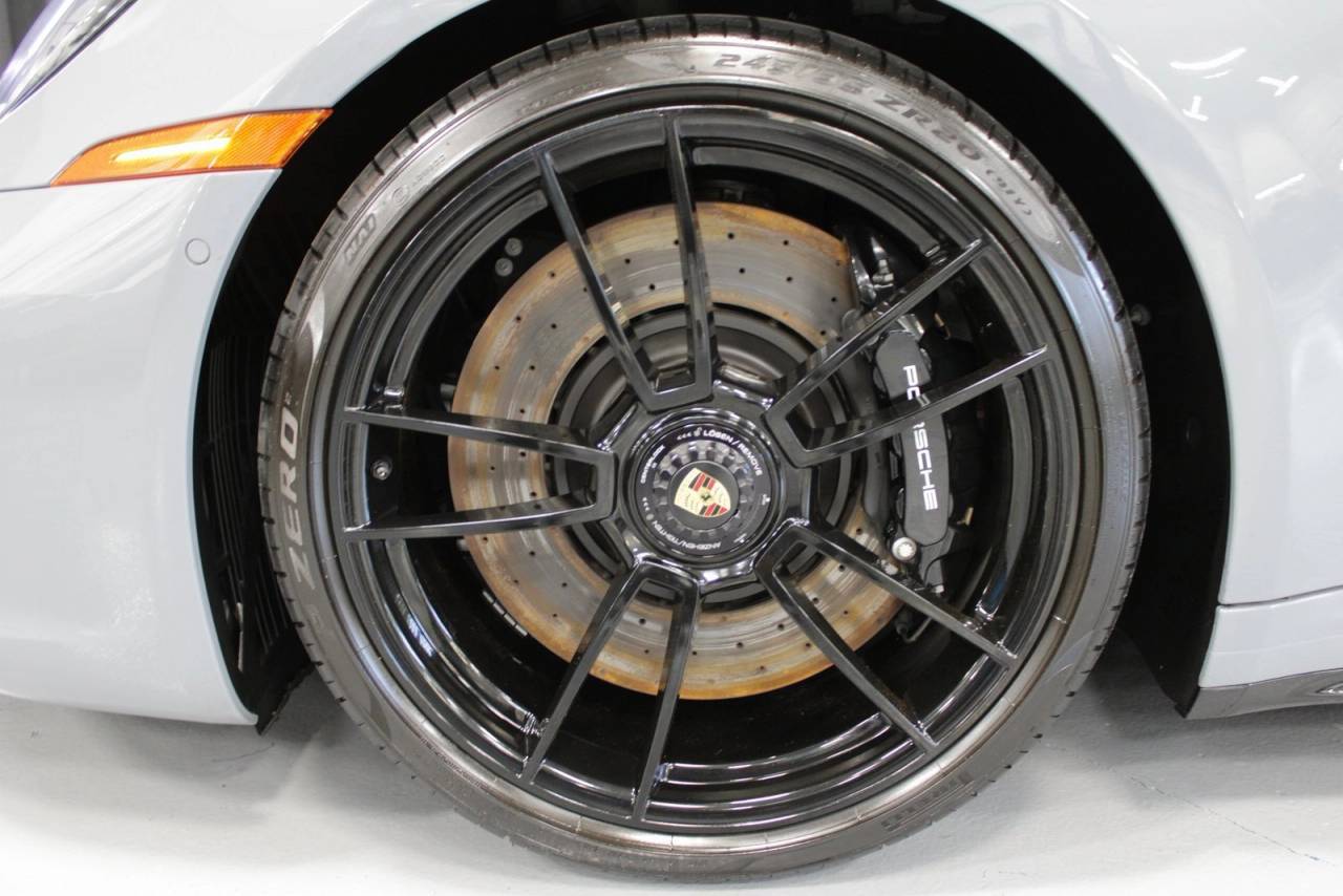 2024 Porsche 911 Carrera 4 GTS