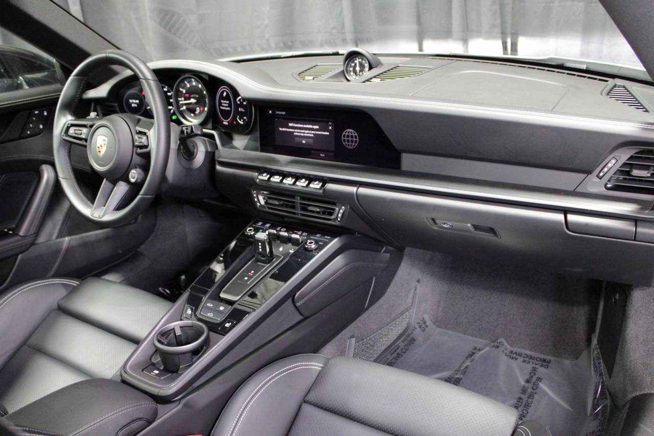 2024 Porsche 911 Carrera 4 GTS