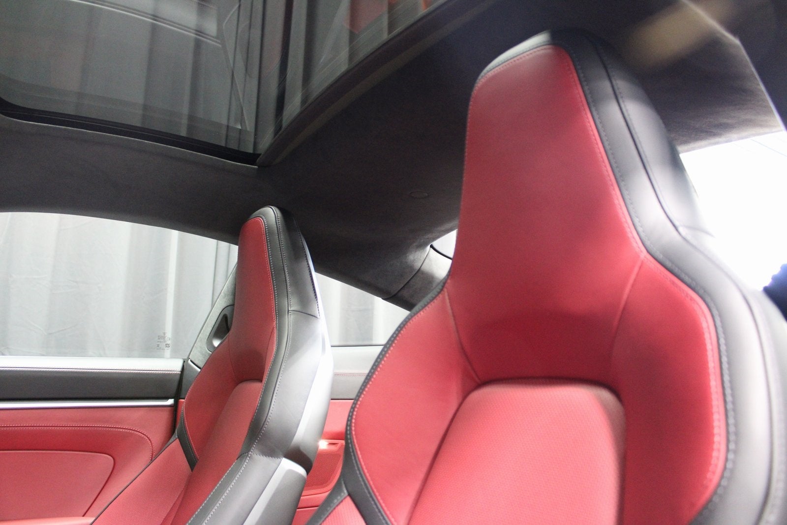 2026 Porsche 911 Carrera 4 GTS