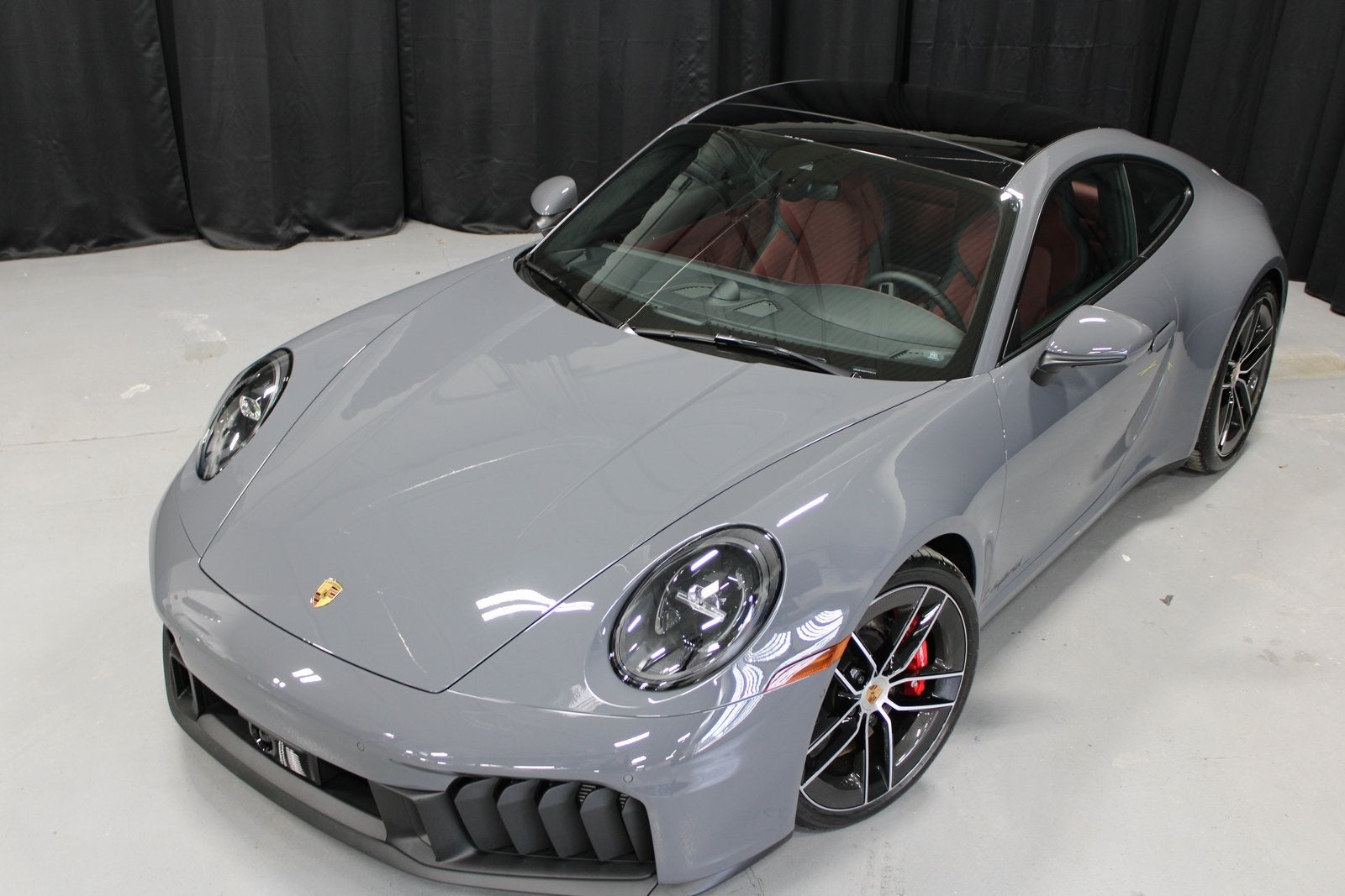 2026 Porsche 911 Carrera 4 GTS