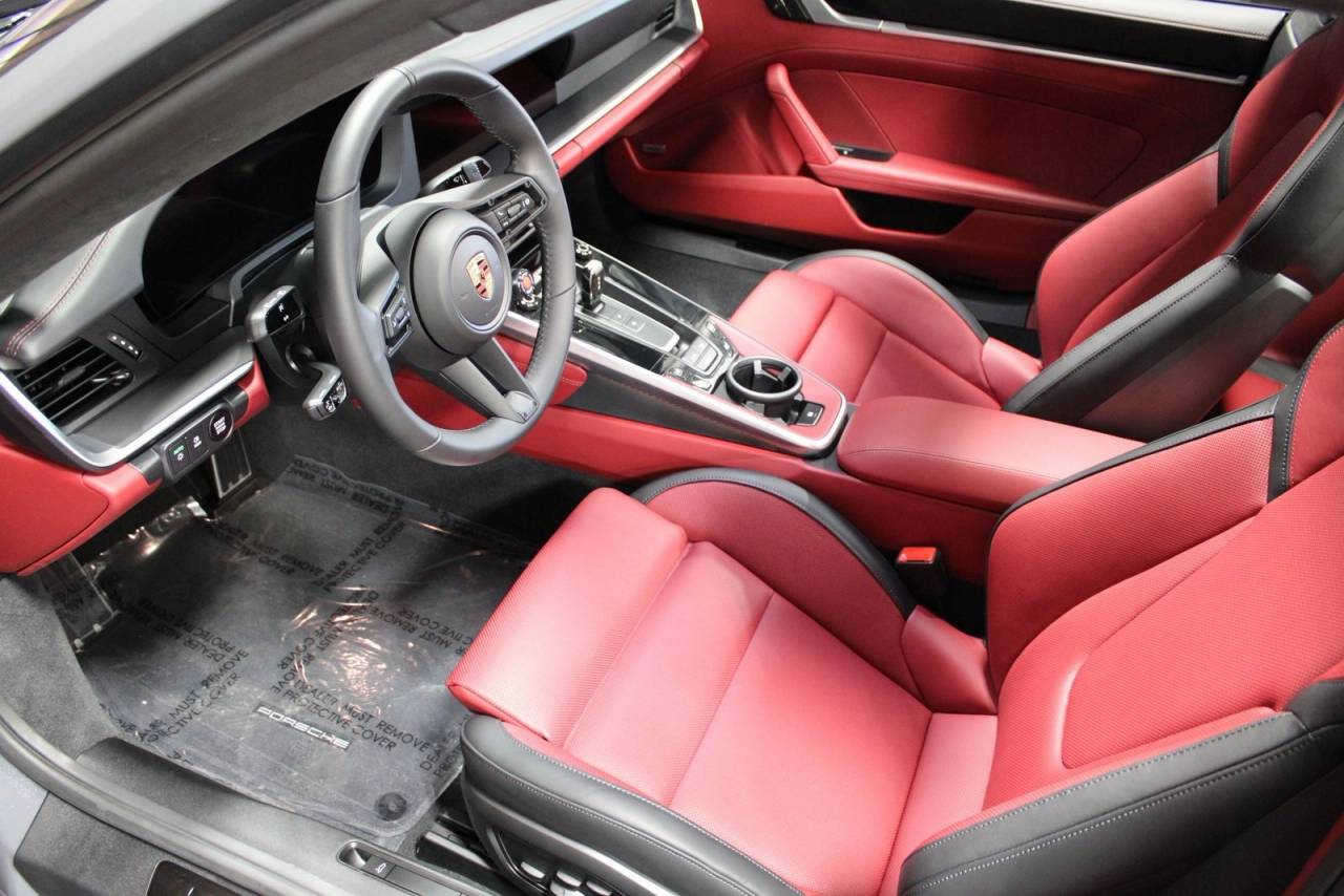 2026 Porsche 911 Carrera 4 GTS