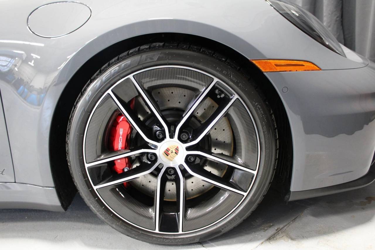 2026 Porsche 911 Carrera 4 GTS