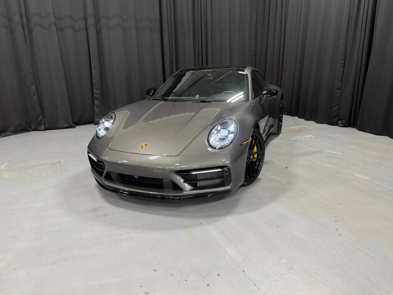 2023 Porsche 911 Carrera GTS
