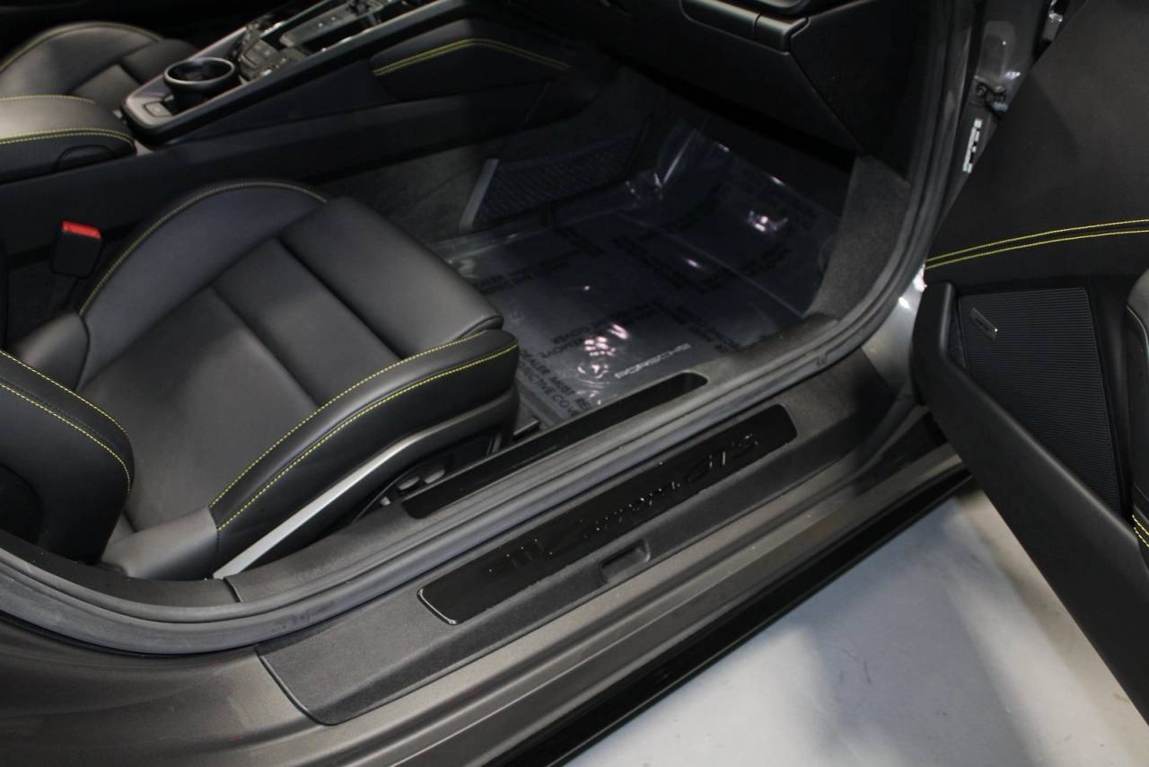 2023 Porsche 911 Carrera GTS