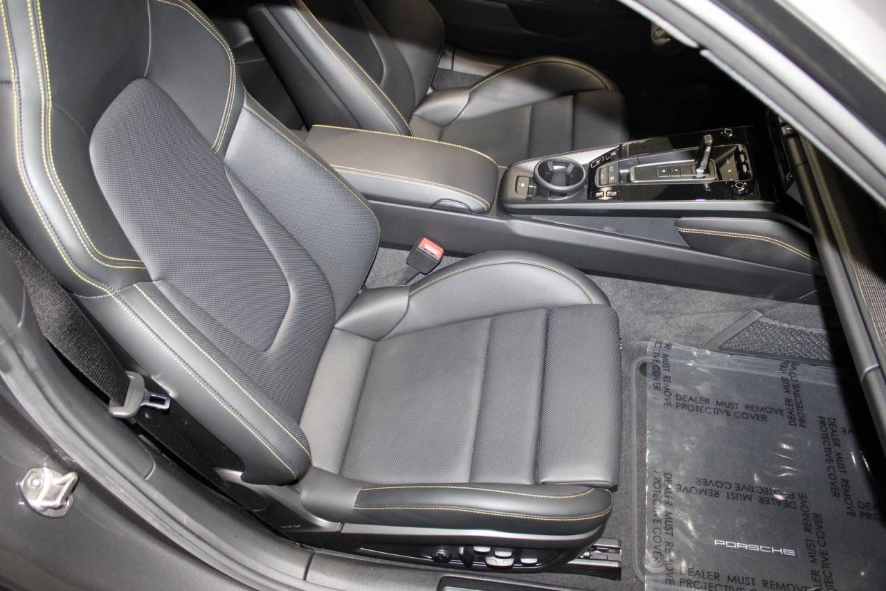 2023 Porsche 911 Carrera GTS