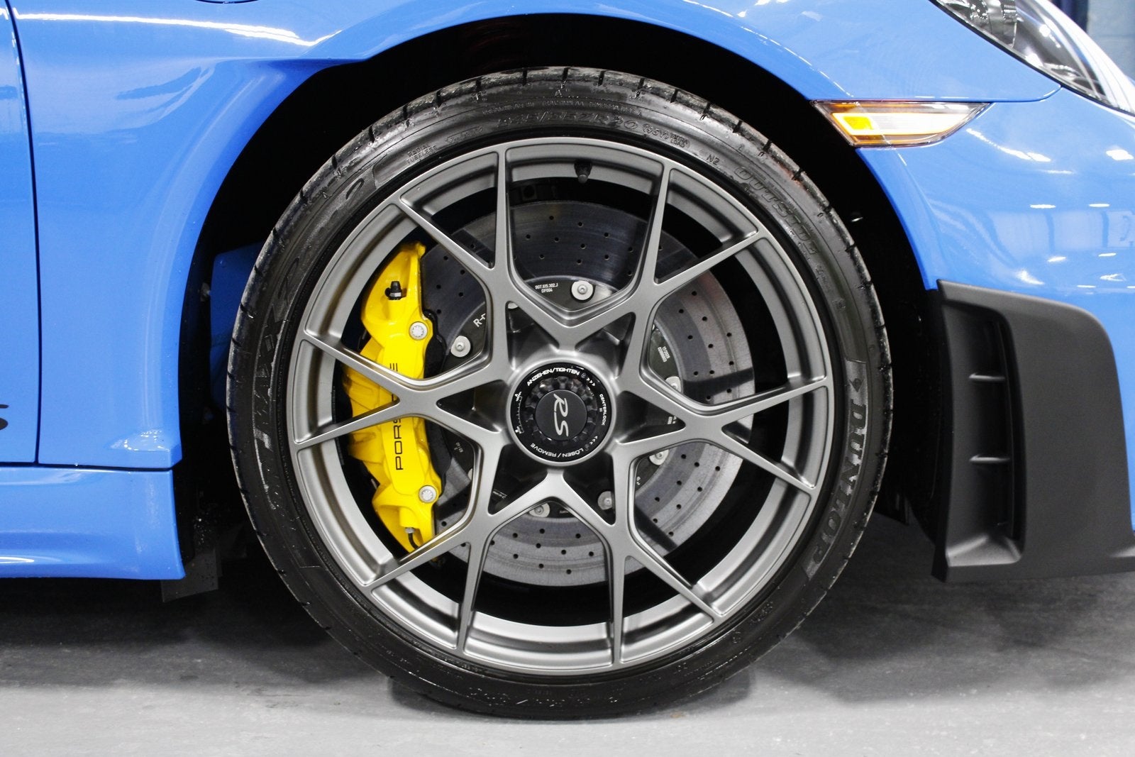 2025 Porsche 718 Cayman GT4 RS