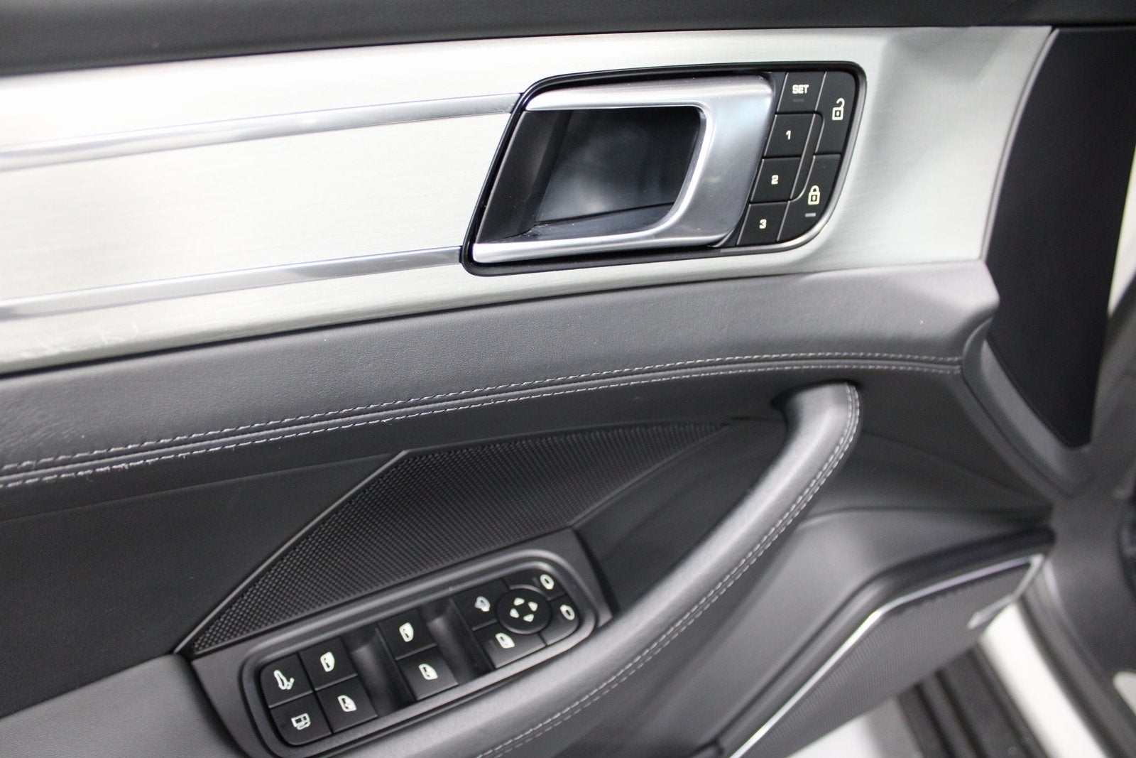 2023 Porsche Panamera E-Hybrid 4S