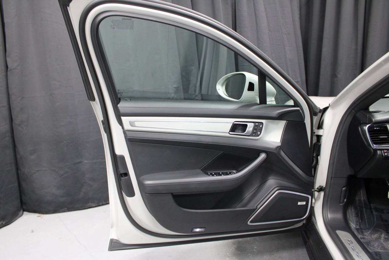 2023 Porsche Panamera E-Hybrid 4S