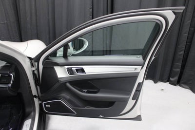 2023 Porsche Panamera E-Hybrid 4S