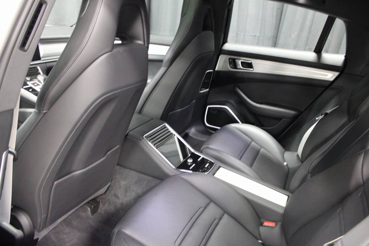 2023 Porsche Panamera E-Hybrid 4S