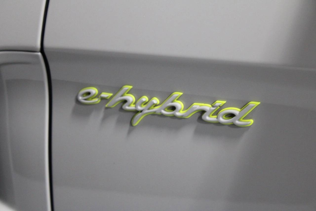 2023 Porsche Panamera E-Hybrid 4S