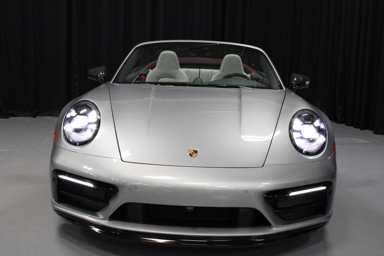 2024 Porsche 911 Carrera 4 GTS