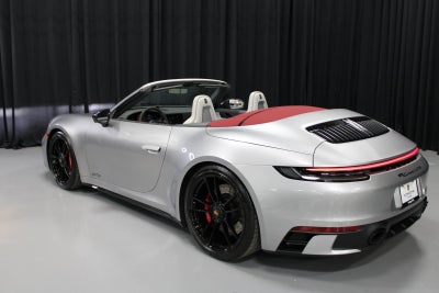 2024 Porsche 911 Carrera 4 GTS