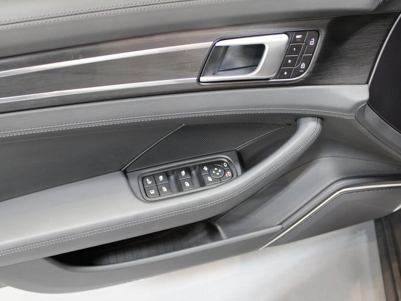 2023 Porsche Panamera E-Hybrid Sport Turismo 4