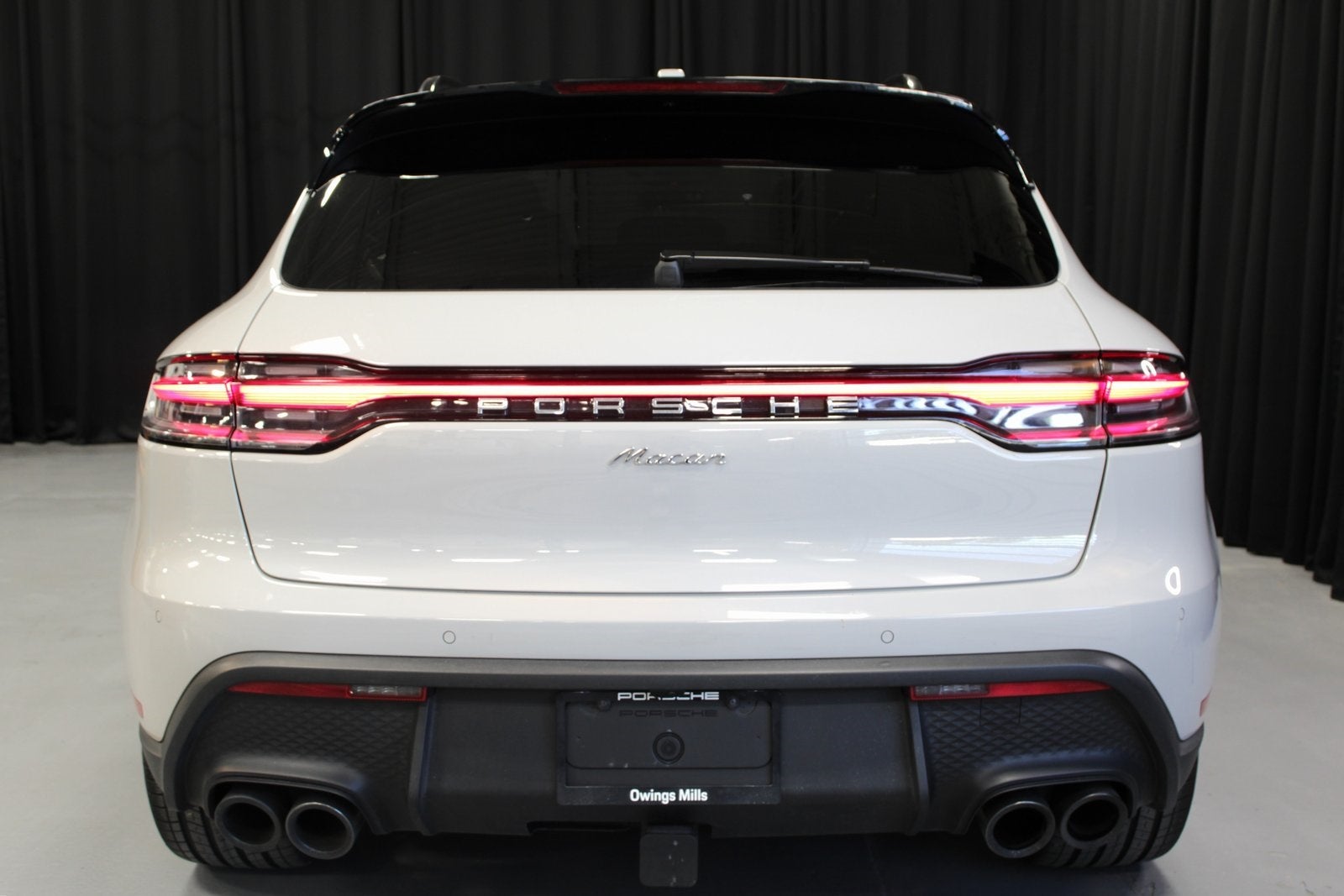 2025 Porsche Macan Base