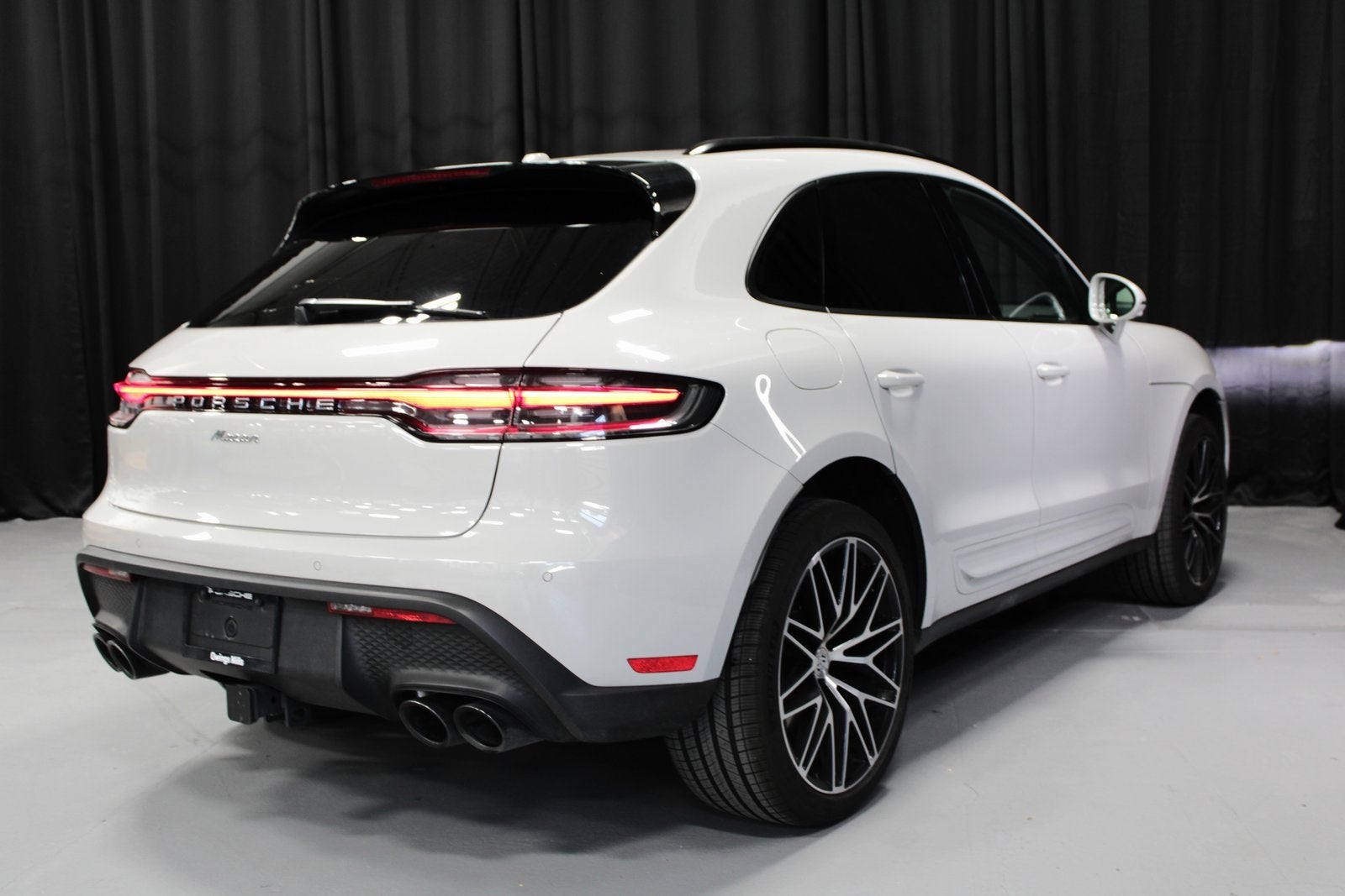 2025 Porsche Macan Base