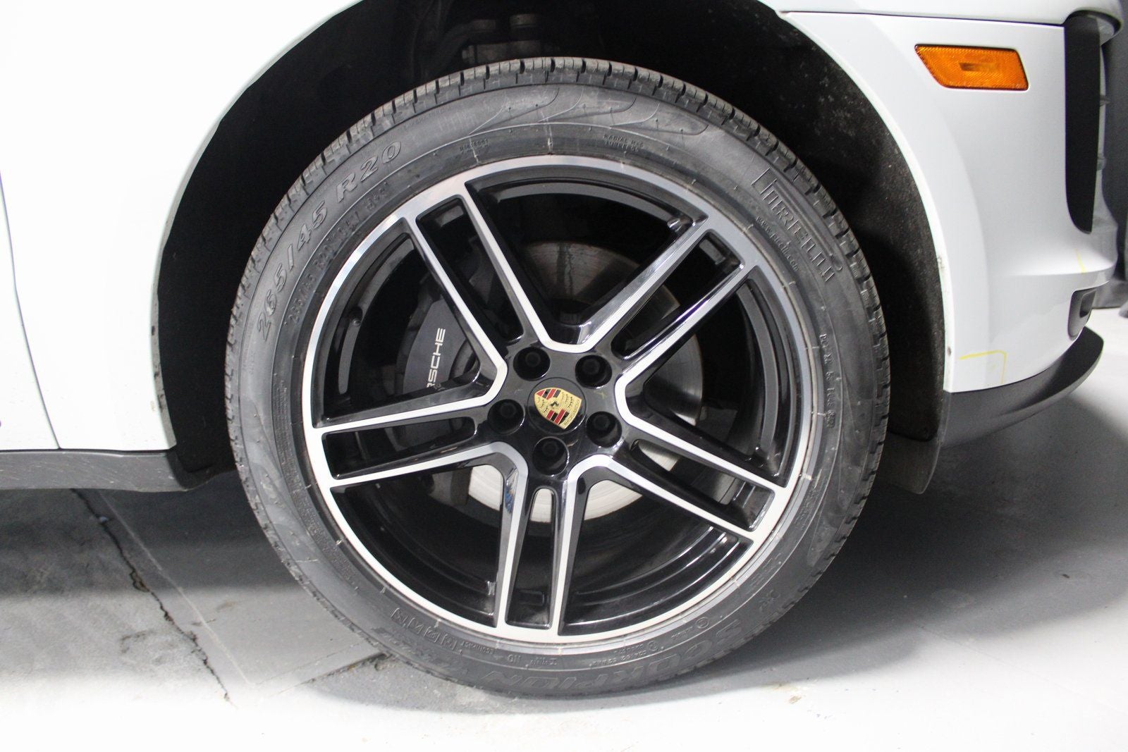 2021 Porsche Macan Base