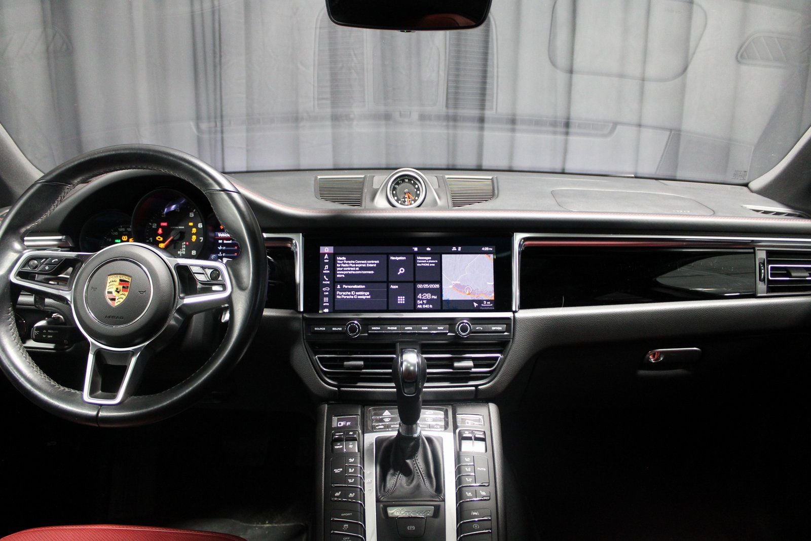 2021 Porsche Macan Base