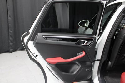 2021 Porsche Macan Base