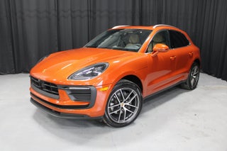 2025 Porsche Macan Base