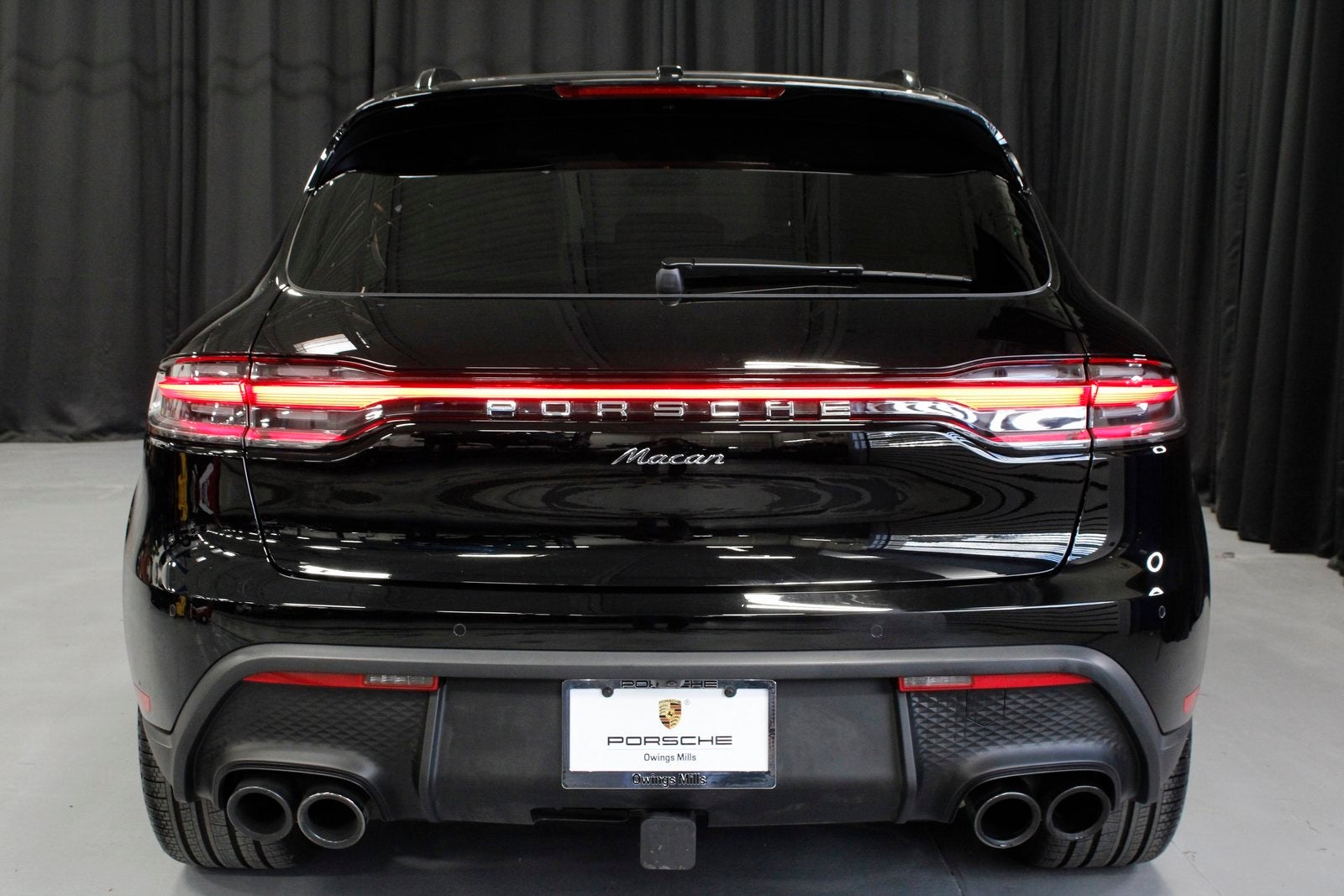2025 Porsche Macan Base